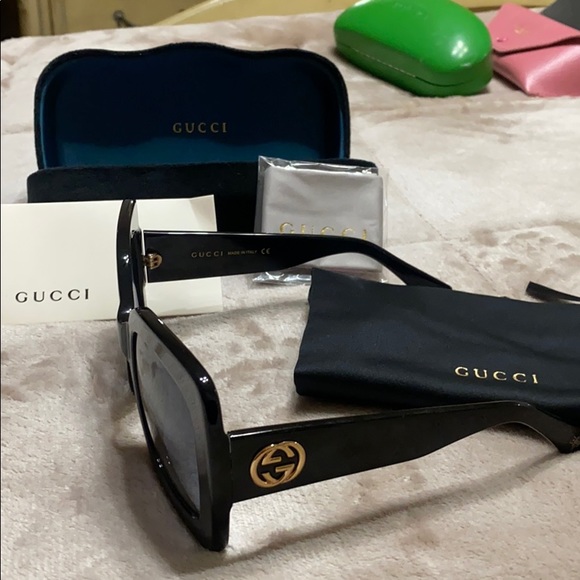 gucci gg083s
